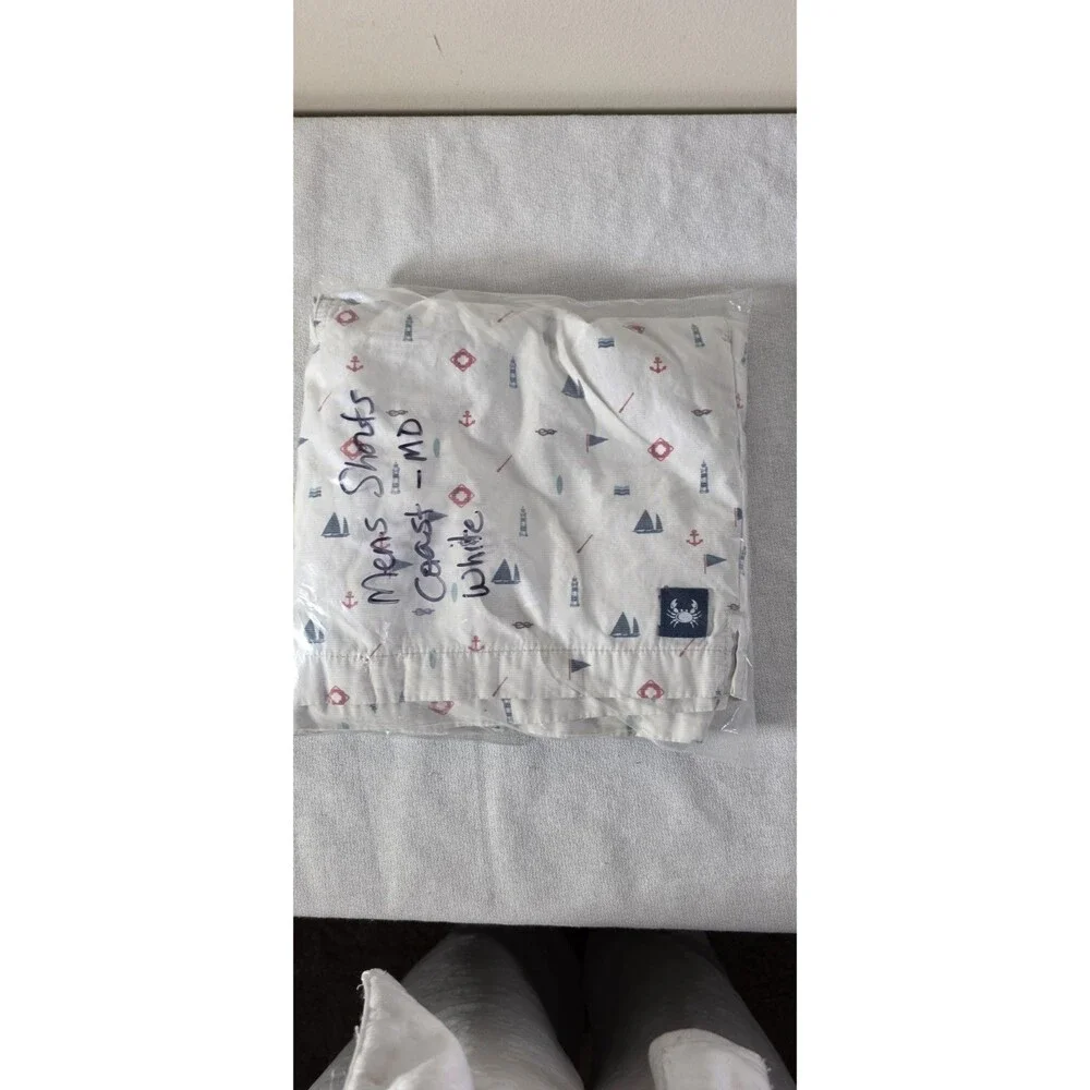 The Coast Volle Men's White Shorts in Size Medium - features stylish Boats